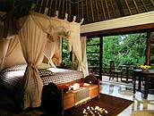 suite bedrom atnkomaneka resort