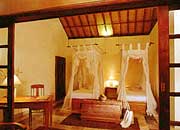 deluxe twi bedroom at komaneka resort